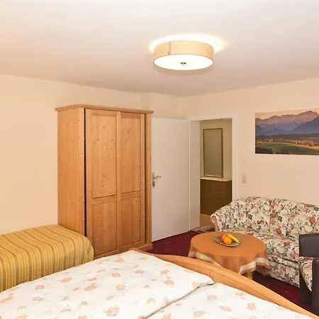 Gaestehaus Loedermann 가르미슈파르텐키르헨